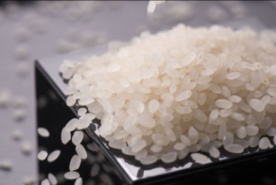 來伊份美食陪你鬧元宵，甜蜜滋味潤心田